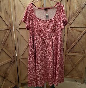 Nwt 4x pink floral square neck Skater Dress